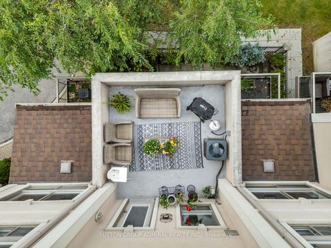 Photo 32 at 306 - 9 Greenbriar Road, Bayview Village, Toronto