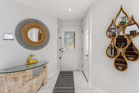 Photo 2 at 171 Rosedale Heights Drive, Uplands, Vaughan