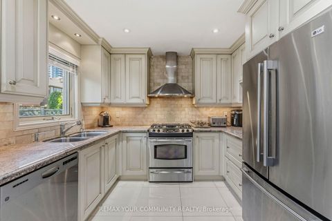 Photo 15 at 171 Rosedale Heights Drive, Uplands, Vaughan