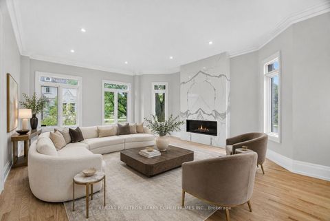 Photo 7 at 63 Gordon Road, Windfields, Toronto