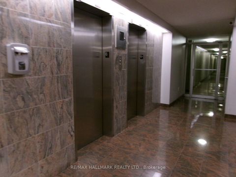 Photo 1 at PH10 - 2050 Bridletowne Circle, L'Amoreaux, Toronto
