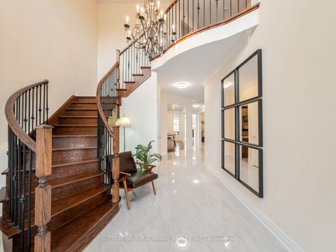 Photo 6 at 40 Trudeau Drive, Vellore Village, Vaughan