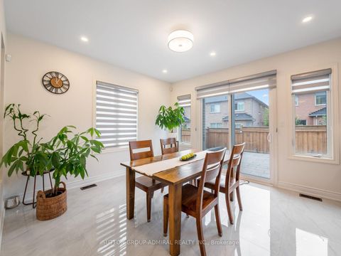 Photo 12 at 40 Trudeau Drive, Vellore Village, Vaughan