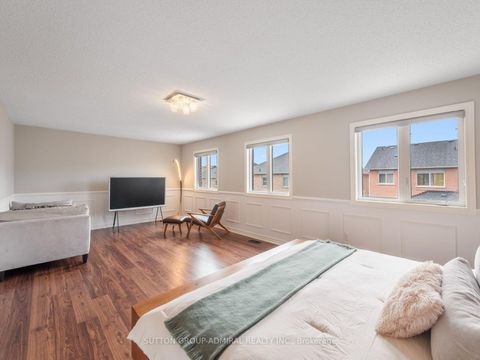 Photo 24 at 40 Trudeau Drive, Vellore Village, Vaughan
