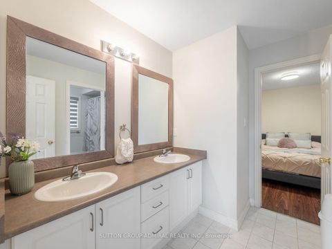Photo 31 at 40 Trudeau Drive, Vellore Village, Vaughan
