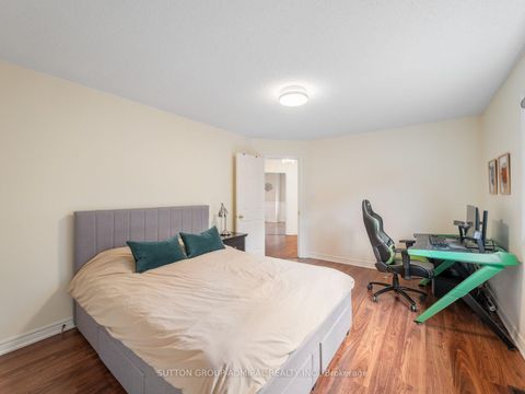 Photo 33 at 40 Trudeau Drive, Vellore Village, Vaughan