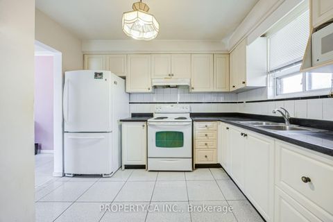 Photo 11 at 28 Blue Springs Road, Maple Leaf, Toronto