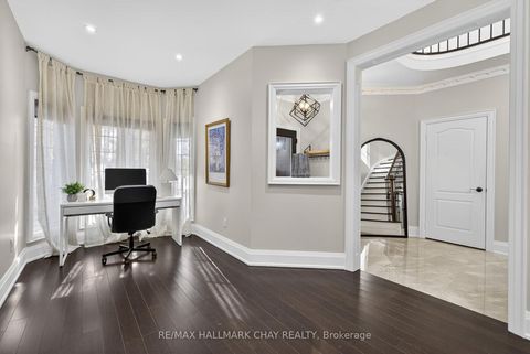 Photo 15 at 160 Golden Gate Circle, Sonoma Heights, Vaughan