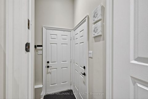 Photo 32 at 160 Golden Gate Circle, Sonoma Heights, Vaughan