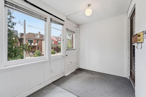 Photo 4 at 227 Montrose Avenue, Little Italy, Toronto