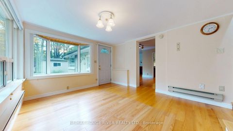 Photo 14 at 37 Acland Crescent, Highland Creek, Toronto