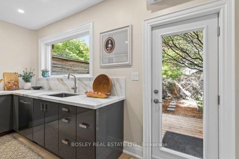 Photo 13 at 206 Ashworth Avenue, Wychwood, Toronto