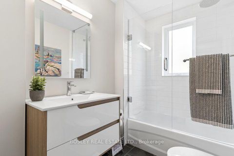 Photo 16 at 206 Ashworth Avenue, Wychwood, Toronto