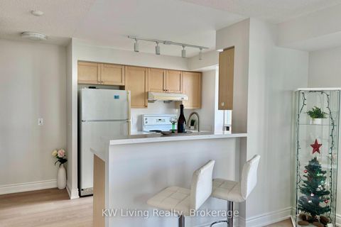 Photo 3 at 811 - 28 Olive Avenue, Willowdale East, Toronto