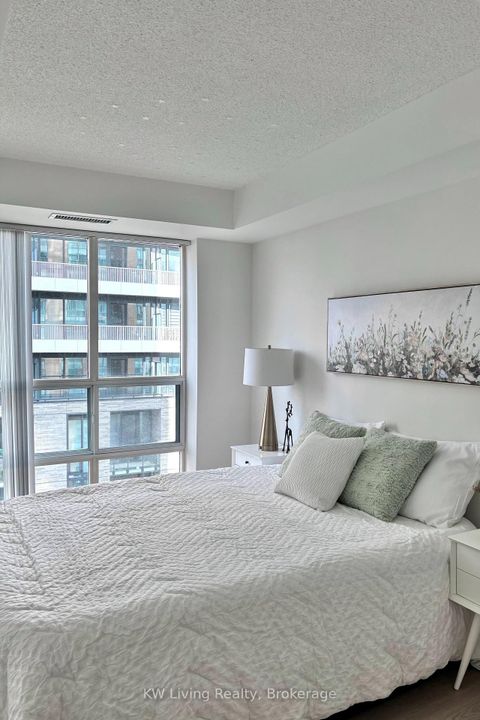 Photo 6 at 811 - 28 Olive Avenue, Willowdale East, Toronto