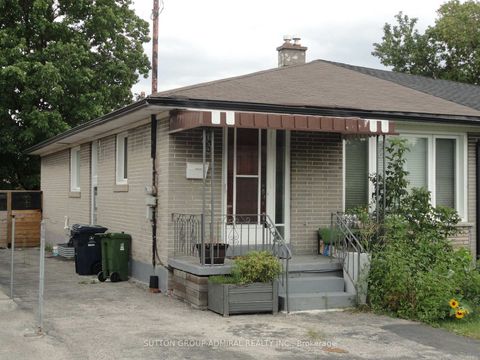 Photo 1 at 23 Chalkfarm Dr Drive, CFB, Toronto