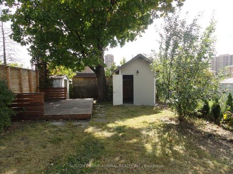 Photo 3 at 23 Chalkfarm Dr Drive, CFB, Toronto