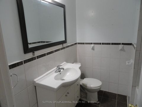 Photo 7 at 23 Chalkfarm Dr Drive, CFB, Toronto