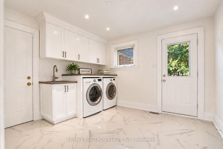 Photo 23 at 16 Sagewood Drive, Don Mills, Toronto