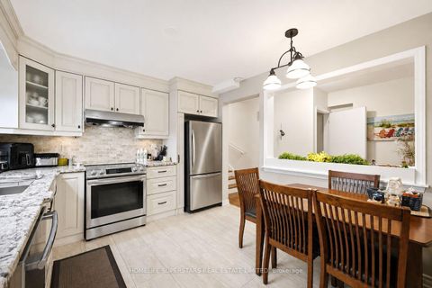 Photo 5 at 334 Woodsworth Road, Windfields, Toronto
