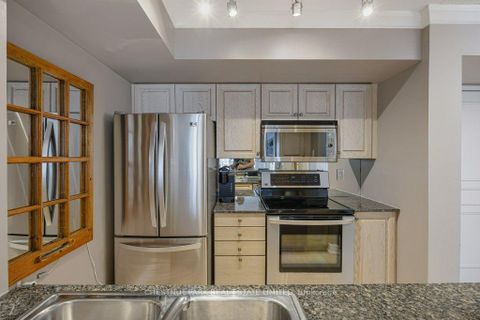 Photo 15 at 512 - 1 Balmoral Avenue, St. Clair, Toronto