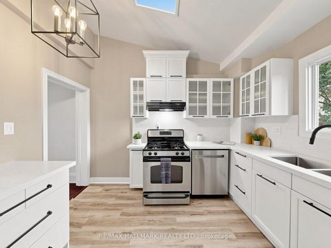 Photo 9 at 211 Golfview Avenue, Danforth, Toronto