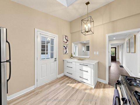 Photo 12 at 211 Golfview Avenue, Danforth, Toronto