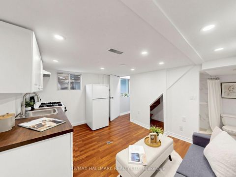 Photo 22 at 211 Golfview Avenue, Danforth, Toronto