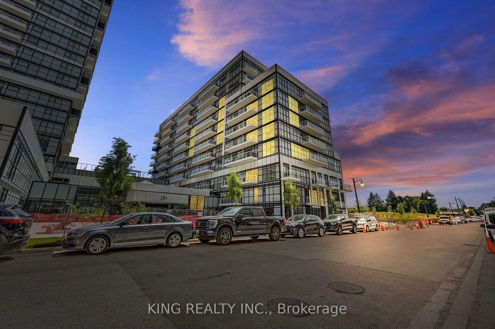 133 - 251 Manitoba Street, Mimico, Toronto 