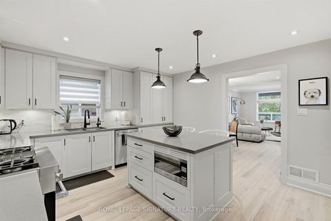 Photo 10 at 46 Hendrick Avenue, Wychwood, Toronto