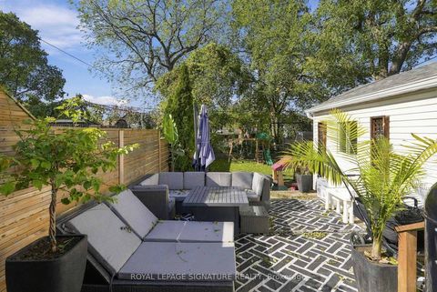 Photo 18 at 46 Hendrick Avenue, Wychwood, Toronto