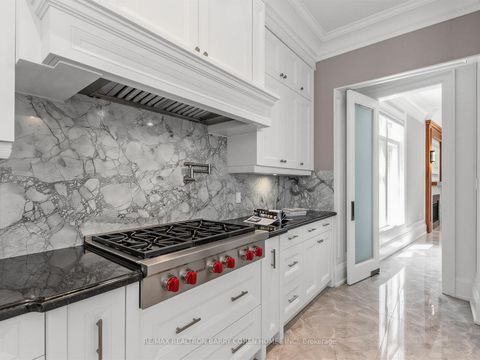 Photo 6 at 37 Chatfield Drive, Don Mills, Toronto