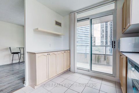 Photo 12 at 1202 - 23 Hollywood Avenue, Willowdale East, Toronto