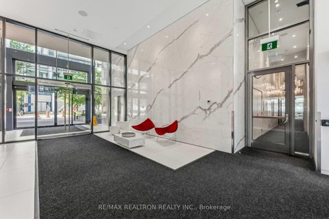 Photo 1 at 510 - 185 Roehampton Avenue, Mount Pleasant West, Toronto