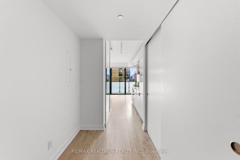 Photo 6 at 510 - 185 Roehampton Avenue, Mount Pleasant West, Toronto