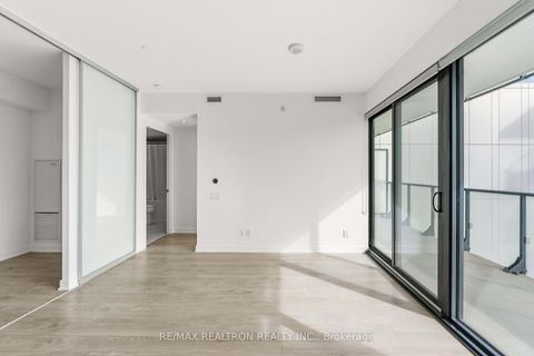Photo 10 at 510 - 185 Roehampton Avenue, Mount Pleasant West, Toronto