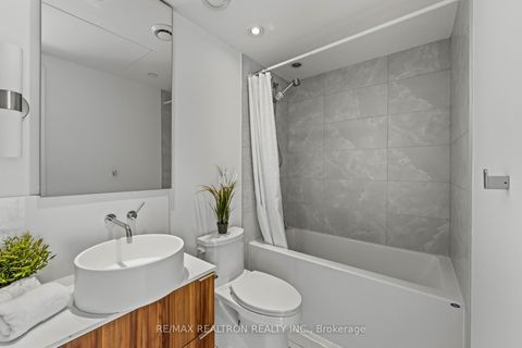 Photo 12 at 510 - 185 Roehampton Avenue, Mount Pleasant West, Toronto
