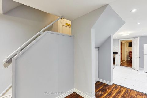 Photo 26 at 16 McCowan Road, Cliffcrest, Toronto