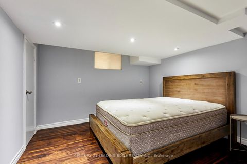 Photo 31 at 16 McCowan Road, Cliffcrest, Toronto