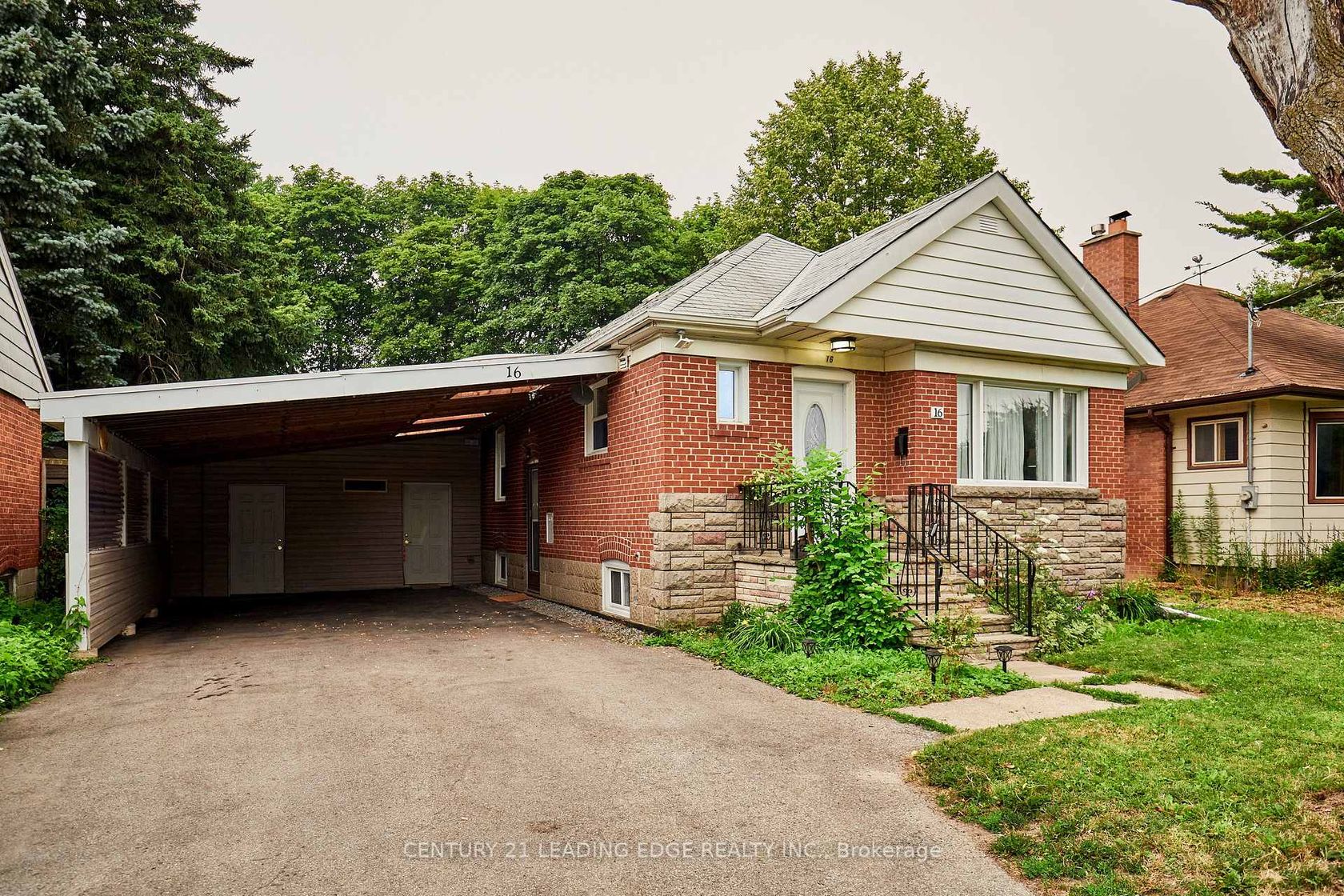 16 McCowan Road, Cliffcrest, Toronto 