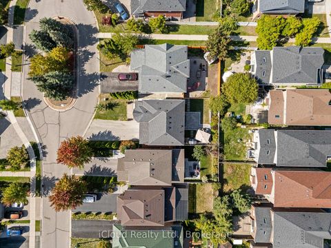 Photo 6 at 60 Tuscana Boulevard, Patterson, Vaughan