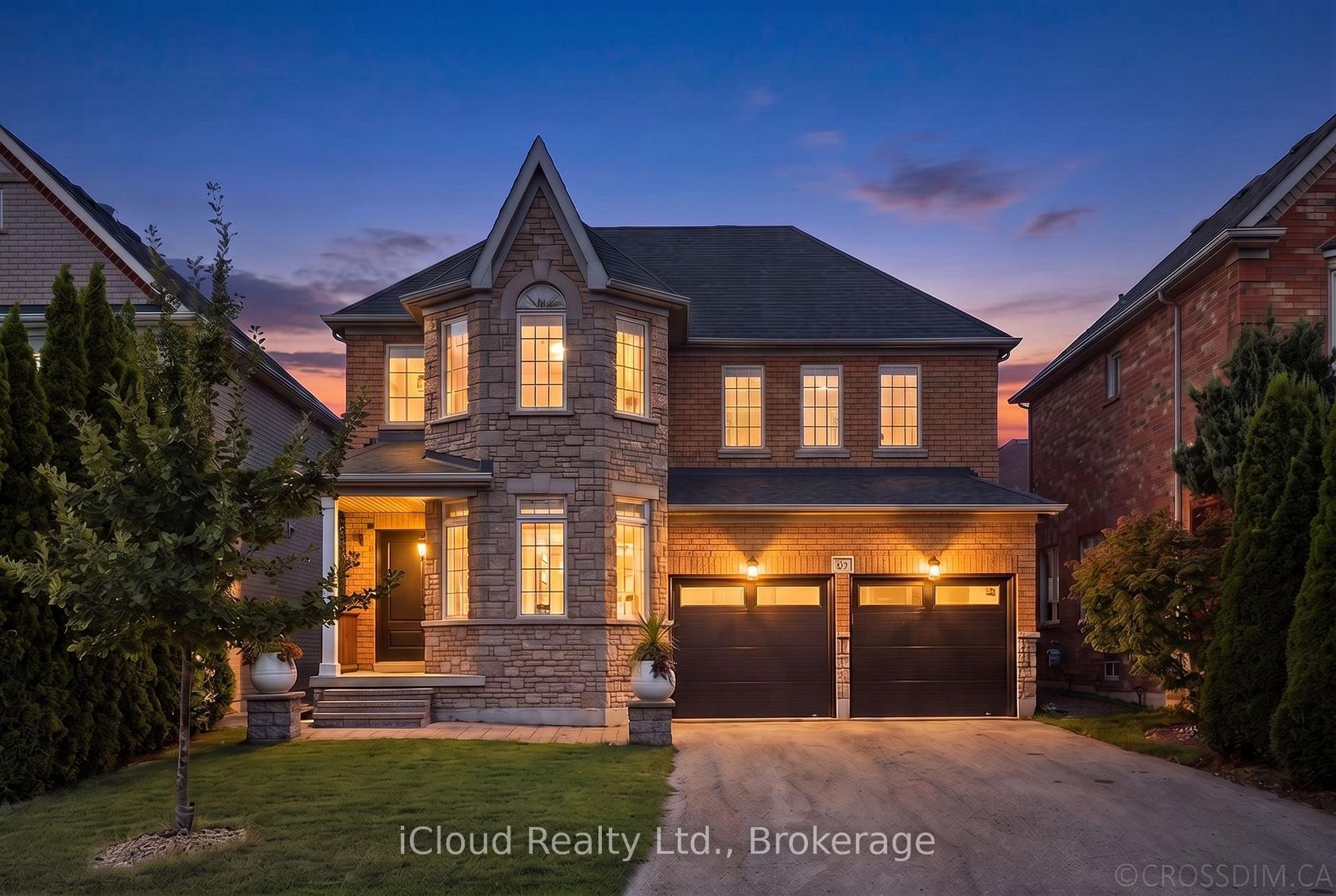 60 Tuscana Boulevard, Patterson, Vaughan photo number 2