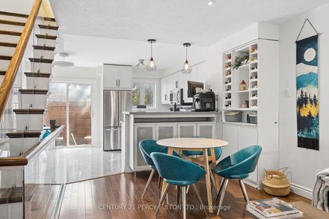 Photo 5 at 58B - 740 Kennedy Road, Ionview, Toronto
