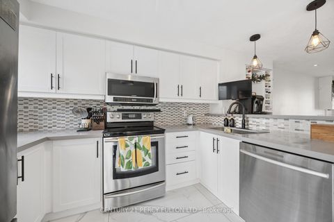 Photo 8 at 58B - 740 Kennedy Road, Ionview, Toronto