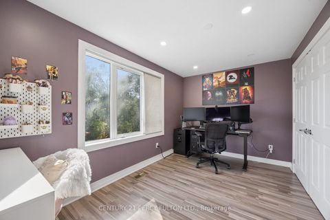 Photo 12 at 58B - 740 Kennedy Road, Ionview, Toronto