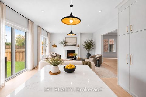 Photo 12 at 5 Richmond Park Drive, Keswick North, Georgina