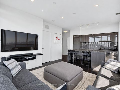 Photo 9 at 1707 - 501 St Clair Avenue W, Casa Loma, Toronto