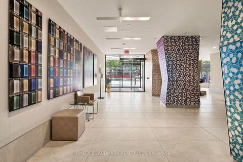 Photo 2 at 204 - 832 Bay Street, Bay Street Corridor, Toronto