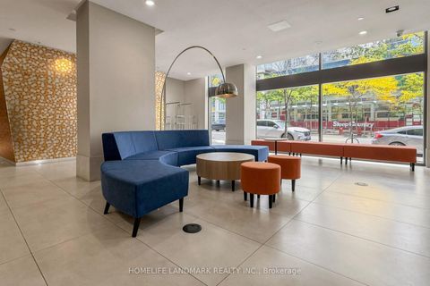 Photo 3 at 204 - 832 Bay Street, Bay Street Corridor, Toronto