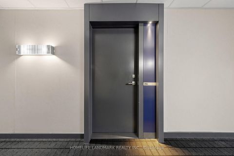 Photo 4 at 204 - 832 Bay Street, Bay Street Corridor, Toronto